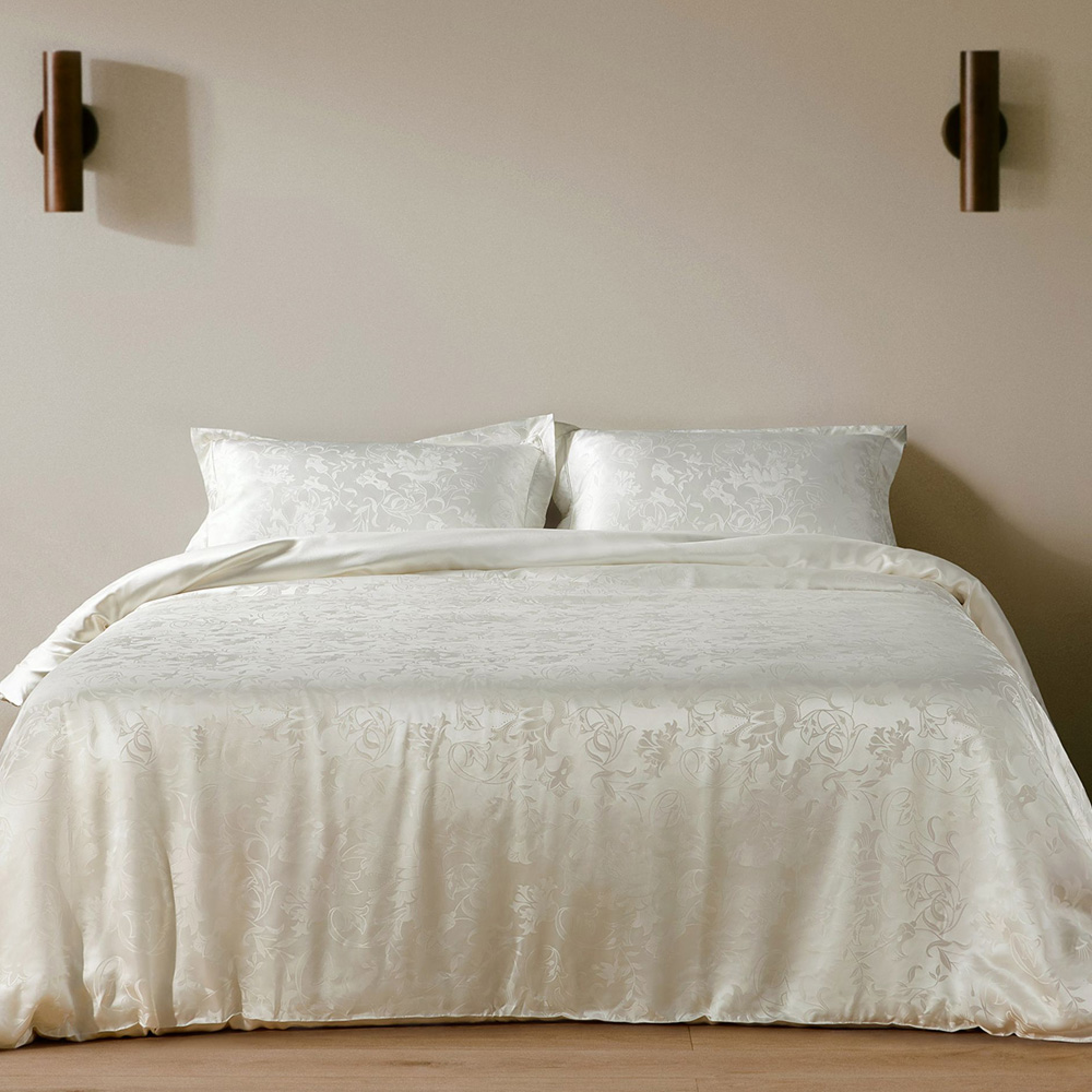 White damask jacquard silk duvet cover set